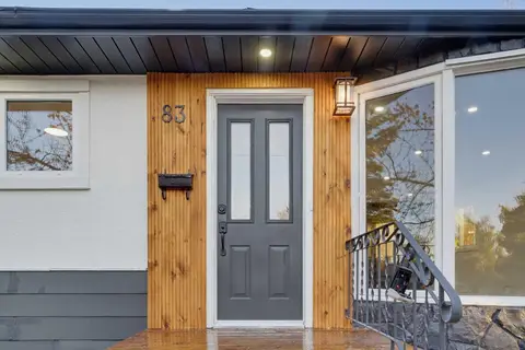 83 Ferncliff Crescent SE photo 2