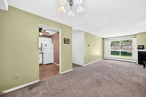 9106, 315 Southampton Drive SW photo 10
