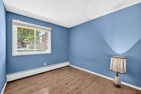 9106, 315 Southampton Drive SW photo 26