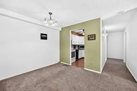 9106, 315 Southampton Drive SW photo 8