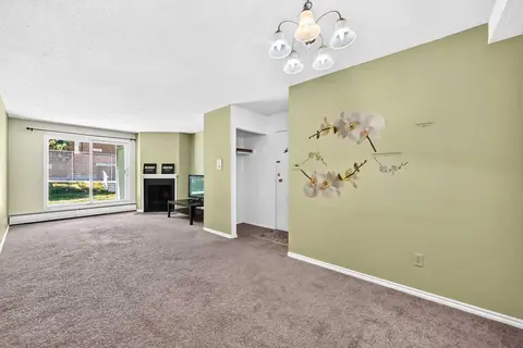 9106, 315 Southampton Drive SW photo 9