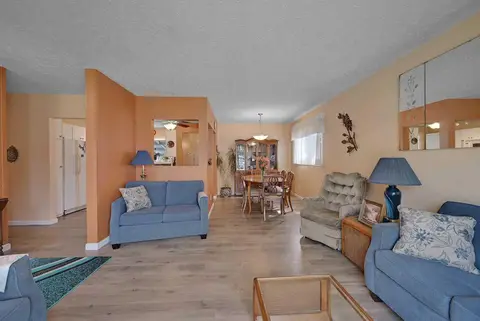 435 88 Avenue SE photo 5