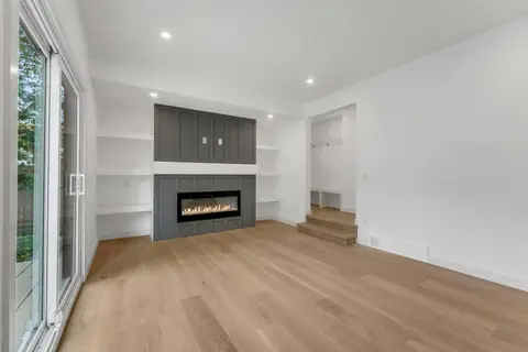 816 Lake Ontario Drive SE photo 13