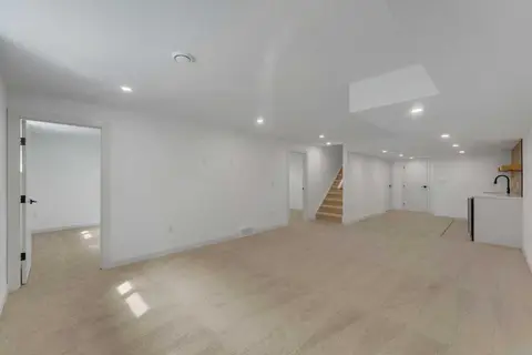 816 Lake Ontario Drive SE photo 26
