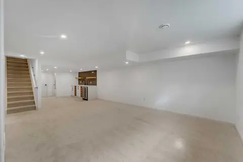 816 Lake Ontario Drive SE photo 27