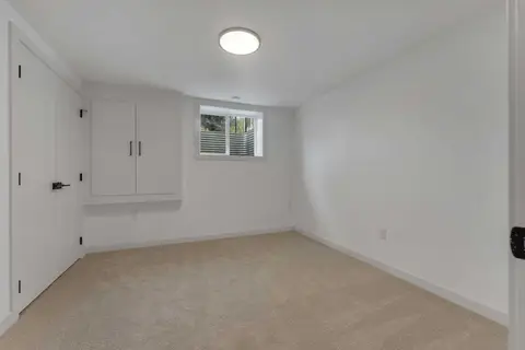 816 Lake Ontario Drive SE photo 31