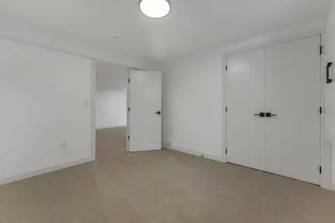 816 Lake Ontario Drive SE photo 32