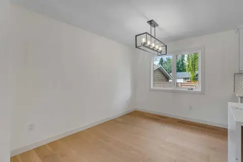 816 Lake Ontario Drive SE photo 7