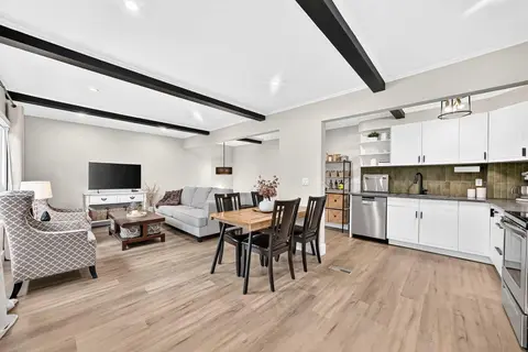 1702, 11010 Bonaventure Drive SE, Calgary