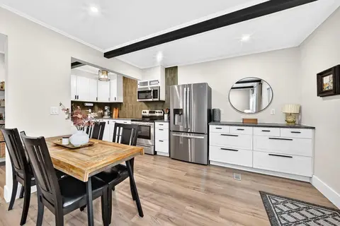 1702, 11010 Bonaventure Drive SE photo 4