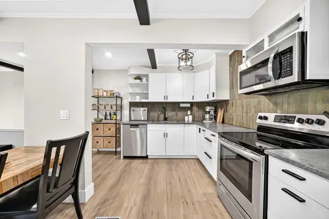 1702, 11010 Bonaventure Drive SE photo 6