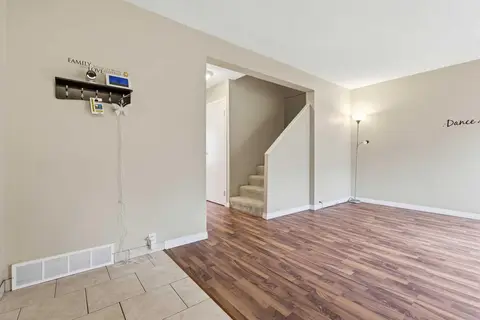 224, 999 Canyon Meadows Drive SW photo 10
