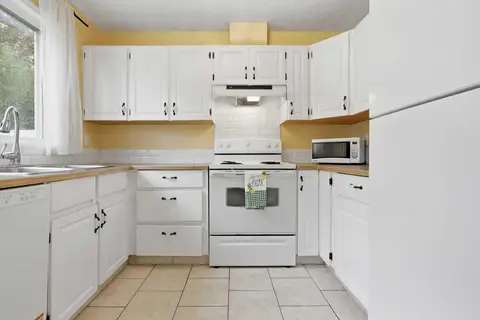 224, 999 Canyon Meadows Drive SW photo 17