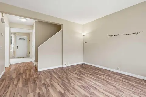 224, 999 Canyon Meadows Drive SW photo 8