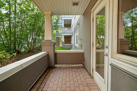 116, 790 Kingsmere Crescent SW photo 34