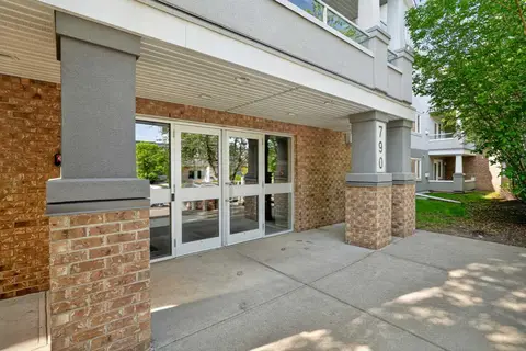 116, 790 Kingsmere Crescent SW photo 39
