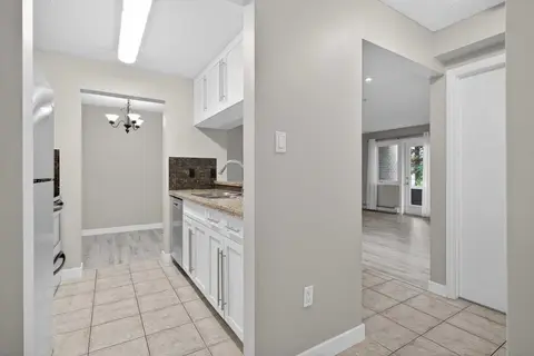 116, 790 Kingsmere Crescent SW photo 7