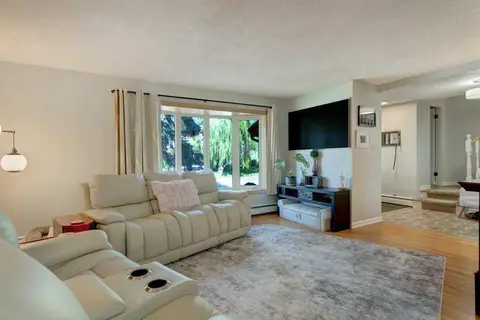 128 Chinook Drive SW photo 11