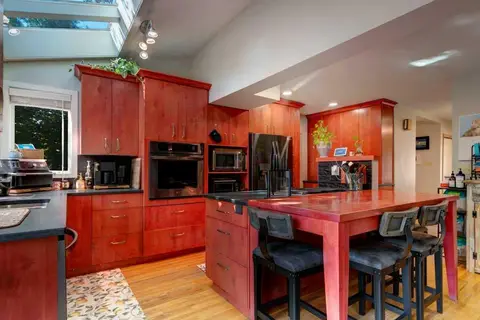 128 Chinook Drive SW photo 16