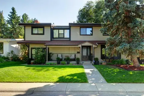 128 Chinook Drive SW photo 2