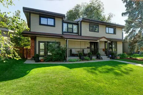 128 Chinook Drive SW photo 3