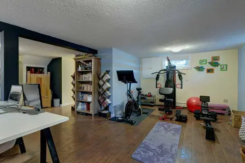 128 Chinook Drive SW photo 37