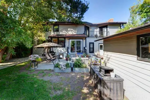 128 Chinook Drive SW photo 44