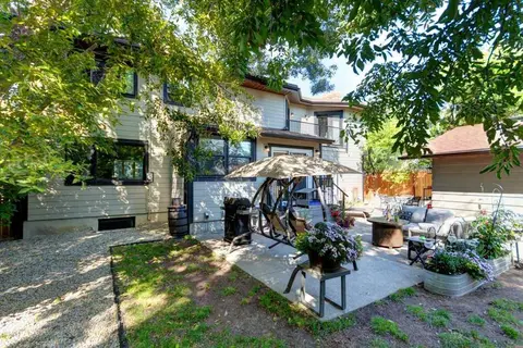 128 Chinook Drive SW photo 45
