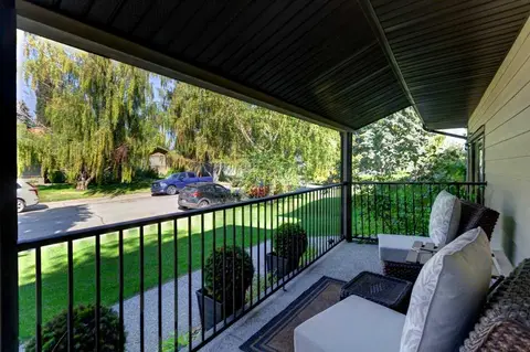128 Chinook Drive SW photo 5