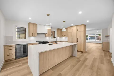 44 Canterbury Drive SW photo 11