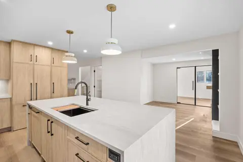 44 Canterbury Drive SW photo 14