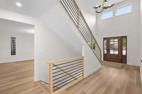 44 Canterbury Drive SW photo 24