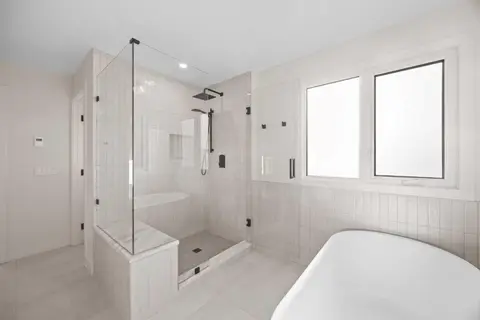 44 Canterbury Drive SW photo 31