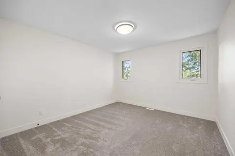 44 Canterbury Drive SW photo 33
