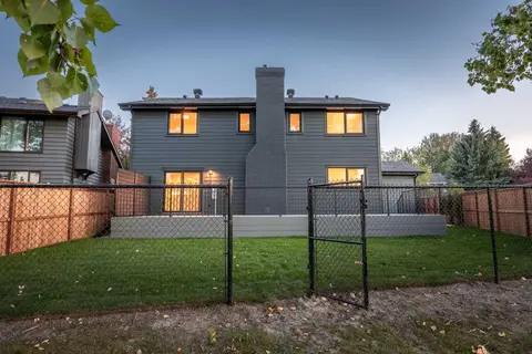 44 Canterbury Drive SW photo 43