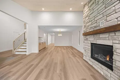 44 Canterbury Drive SW photo 7