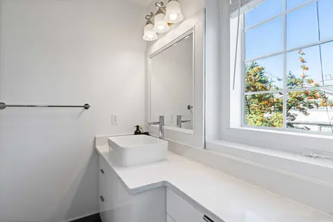 12 Kingsland Villas SW photo 9