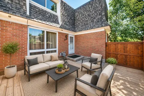 130, 330 Canterbury Drive SW photo 2