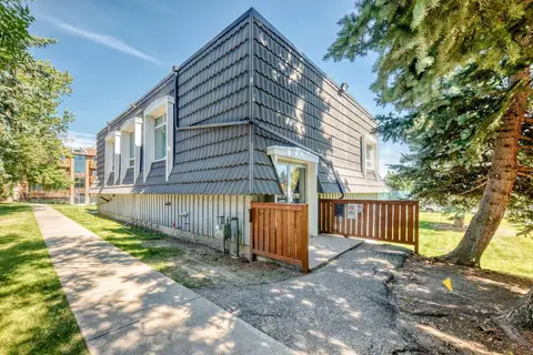 130, 330 Canterbury Drive SW photo 28