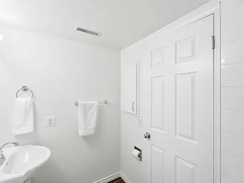 237 Sabrina Way SW photo 18