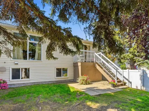 237 Sabrina Way SW photo 20
