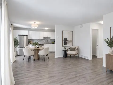 237 Sabrina Way SW photo 9