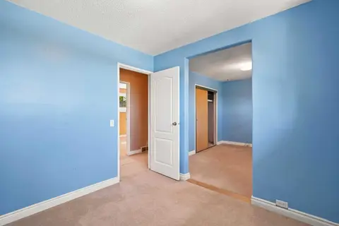 820 Canford Crescent SW photo 22