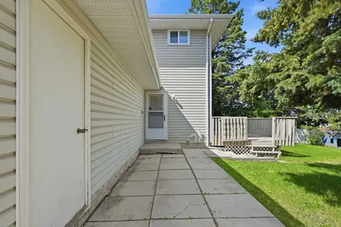 820 Canford Crescent SW photo 35
