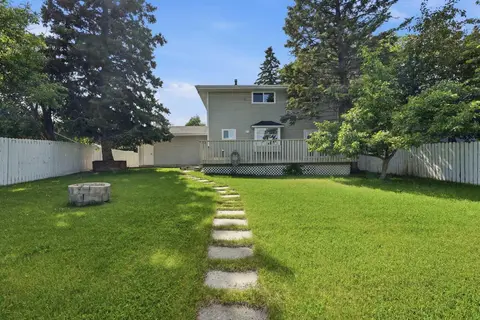 820 Canford Crescent SW photo 40