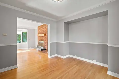 820 Canford Crescent SW photo 6