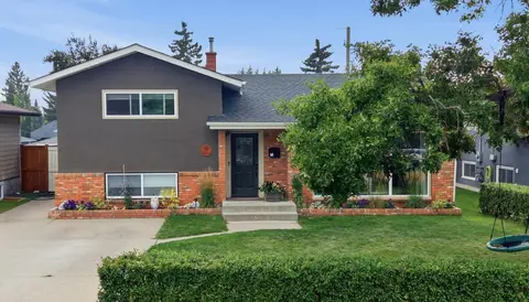 9 Foxwell Road SE, Calgary
