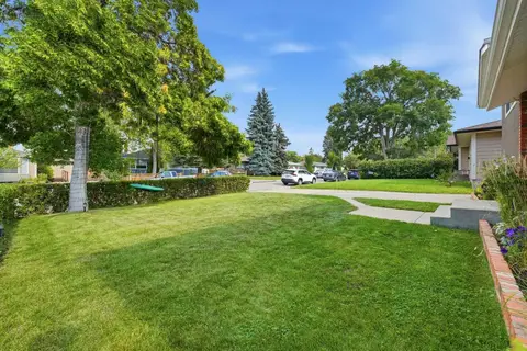 9 Foxwell Road SE photo 3