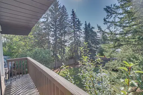 1423 75 Avenue SW photo 24