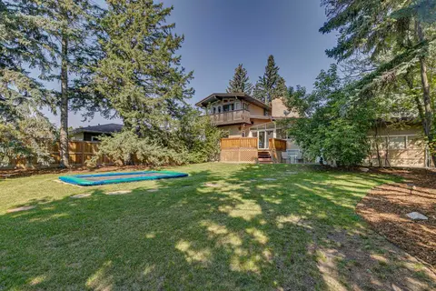 1423 75 Avenue SW photo 36
